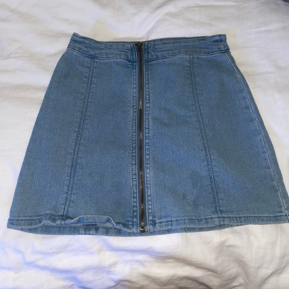 Forever 21 zip up denim mini skirt